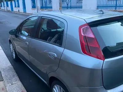 Usata Fiat Grande Punto 75 CV (55 kW) 2006 Grigio Utilitaria