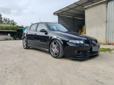 Usata Seat Leon CUPRA 225 CV (165 kW) 2005 Nero Utilitaria
