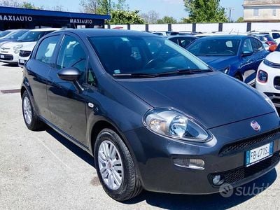 Usata Fiat Punto Lounge 69 CV (50 kW) 2015 Grigio Utilitaria
