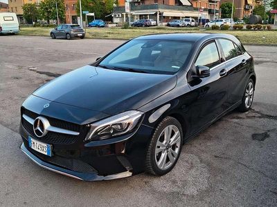 Usata Mercedes A180 Premium 109 CV (80 kW) 2017 Nero Berlina