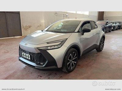 Begagnad Toyota C-HR Trend 152 HK (111 kW) 2025 Grå SUV