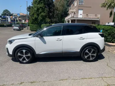 Usata Peugeot 3008 Allure 131 CV (96 kW) 2018 Bianco SUV