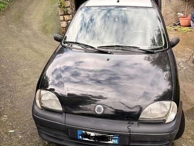 Begagnad Fiat 600 2002 Halvkombi