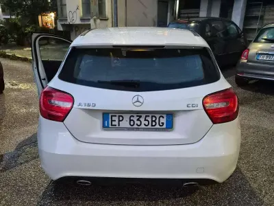 Usata Mercedes A180 109 CV (80 kW) 2014 Bianco Berlina