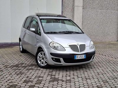 Usata Lancia Musa 95 CV (69 kW) 2006 Argento Monovolume