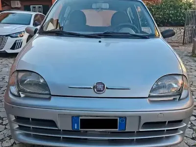 Usata Fiat 600 Anniversary 54 CV (39 kW) 2008 Grigio Utilitaria