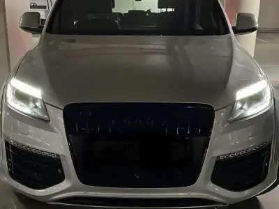 Usata Audi Q7 Comfort 333 CV (244 kW) 2014 Grigio SUV