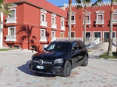 Usata Mercedes GLB200 AMG line 150 CV (110 kW) 2021 Nero SUV