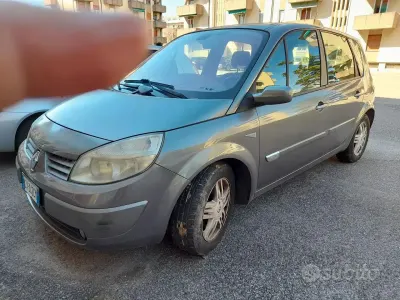 Usata Renault Mégane 64 CV (47 kW) 2005 Grigio Monovolume