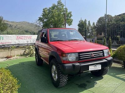 Usata Mitsubishi Pajero 100 CV (73 kW) 1991 Rosso SUV