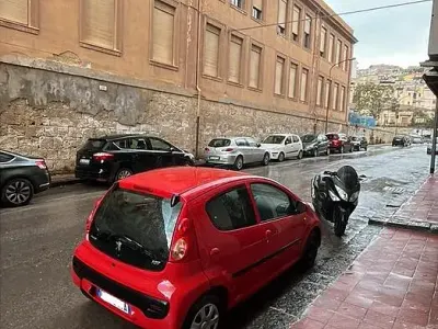 Usata Peugeot 107 68 CV (50 kW) 2009 Rosso Utilitaria
