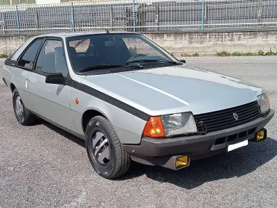 Usata Renault Fuego 110 CV (80 kW) 1980 Argento Coupé
