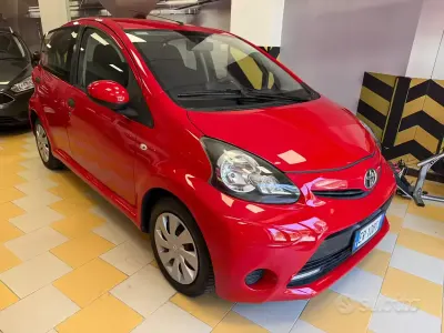 Usata Toyota Aygo Connect Style 68 CV (50 kW) 2013 Other Utilitaria