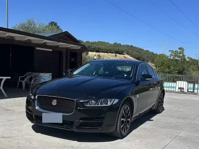 Usata Jaguar XE Prestige 180 CV (132 kW) 2016 Nero Berlina