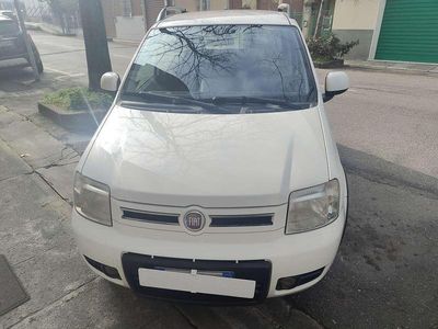 Usata Fiat Panda Climbing 77 CV (56 kW) 2011 Bianco Utilitaria