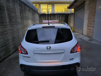 Usata Nissan Qashqai 106 CV (77 kW) 2011 Bianco SUV