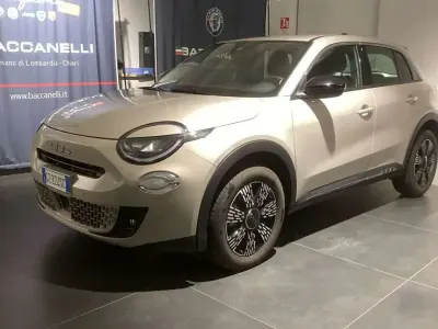 Usata Fiat 600 145 CV (106 kW) 2025 Beige SUV