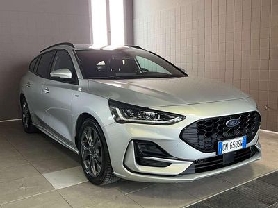 Usata Ford Focus ST-Line 125 CV (91 kW) 2023 Moondust silver metallic Station wagon