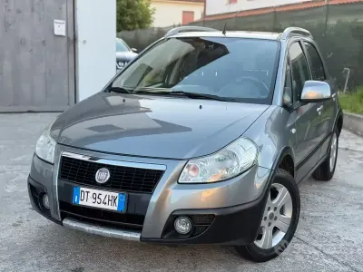 Usata Fiat Sedici Dynamic 107 CV (78 kW) 2008 Grigio SUV
