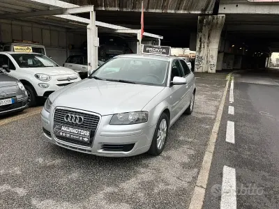 Usata Audi A3 Attraction 140 CV (102 kW) 2005 Grigio Utilitaria