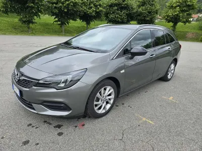 Usata Opel Astra Business Elegance 122 CV (89 kW) 2021 Grigio Station wagon