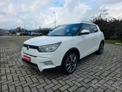 Usata SsangYong Tivoli 128 CV (94 kW) 2015 Bianco SUV