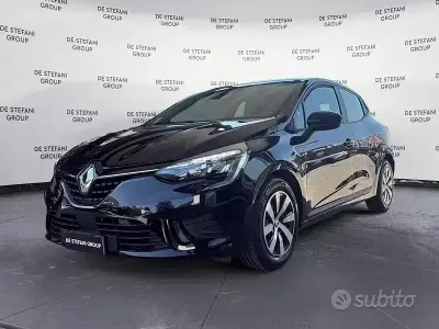 Usata Renault Clio V Equilibre 101 CV (74 kW) 2023 Nero Berlina