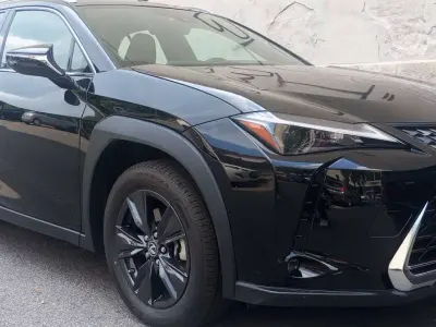 Usata Lexus UX 250h 152 CV (111 kW) 2023 Nero SUV