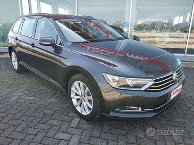 Usata VW Passat Business 150 CV (110 kW) 2018 Grigio mangano metalizzato Station wagon