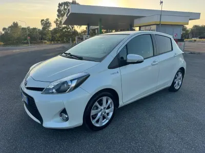Usata Toyota Yaris Hybrid