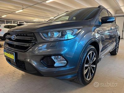 Usata Ford Kuga ST-Line 120 CV (88 kW) 2019 Grigio SUV