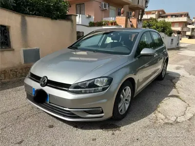 Usata VW Golf VII GTD 158 CV (116 kW) 2019 Grigio Berlina
