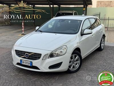 Usata Volvo V60 Ocean Race 115 CV (84 kW) 2012 Bianco Station wagon