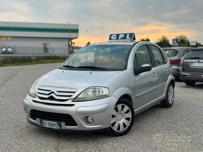 Begagnad Citroën C3 Exclusive 73 HK (53 kW) 2009 Grå Sedan