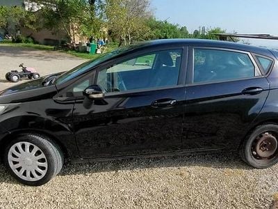 Usata Ford Fiesta 82 CV (60 kW) 2010 Nero Utilitaria