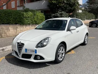 Usata Alfa Romeo Giulietta 120 CV (88 kW) 2015 Bianco Utilitaria