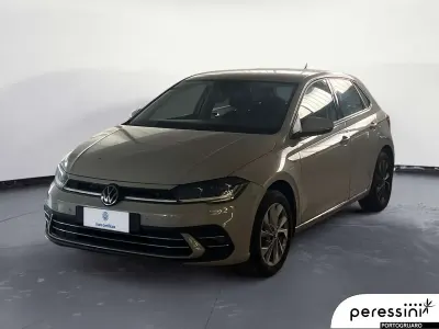 Begagnad VW Polo Style 95 HK (69 kW) 2023 Grå Halvkombi