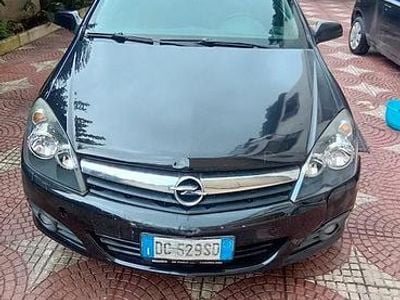 Usata Opel Astra 60 CV (44 kW) 2006 Nero Coupé