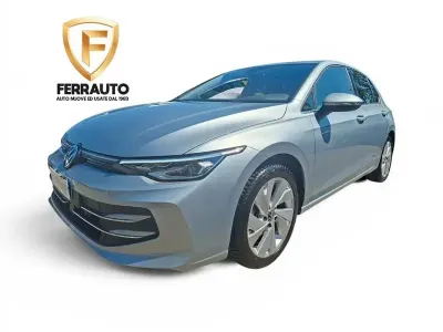 Usata VW Golf VIII Style 150 CV (110 kW) 2025 Grigio Berlina