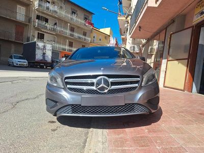 Usata Mercedes A200 135 CV (99 kW) 2014 Grigio Berlina