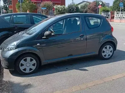 Usata Toyota Aygo 68 CV (50 kW) 2007 Utilitaria