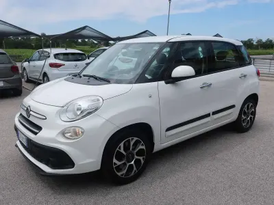 Usata Fiat 500L Business 120 CV (88 kW) 2018 Bianco pastello Monovolume