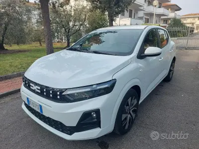 Ny Dacia Sandero 65 HK (47 kW) 2026 Hvid Sedan
