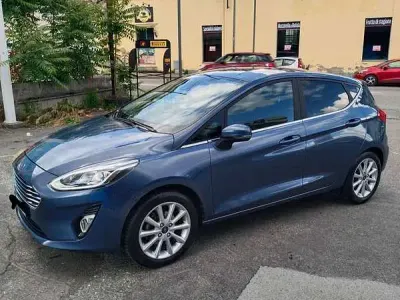Usata Ford Fiesta Titanium 86 CV (63 kW) 2019 Blu/azzurro Utilitaria