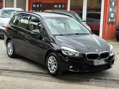 Usado BMW 218 Luxury Line 150 HP (110 kW) 2016 Preto Monovolume