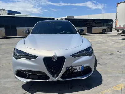 Usata Alfa Romeo Stelvio Sprint 160 CV (117 kW) 2023 SUV