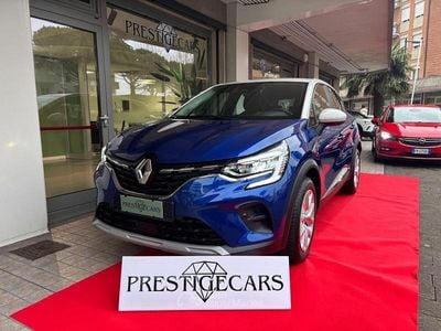 Usata Renault Captur Business 140 CV (102 kW) 2021 Oro SUV