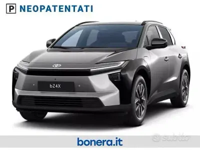 Uusi Toyota bZ4X 164 kW (224 HP) 2026 Harmaa Katumaasturi