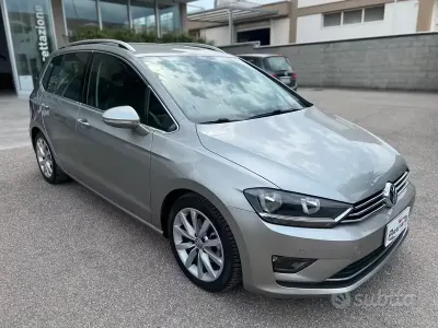 Usata VW Golf Sportsvan Highline 116 CV (85 kW) 2017 Grigio Monovolume