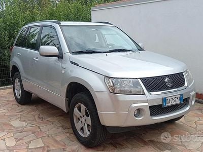 Usata Suzuki Grand Vitara 129 CV (94 kW) 2006 Grigio SUV